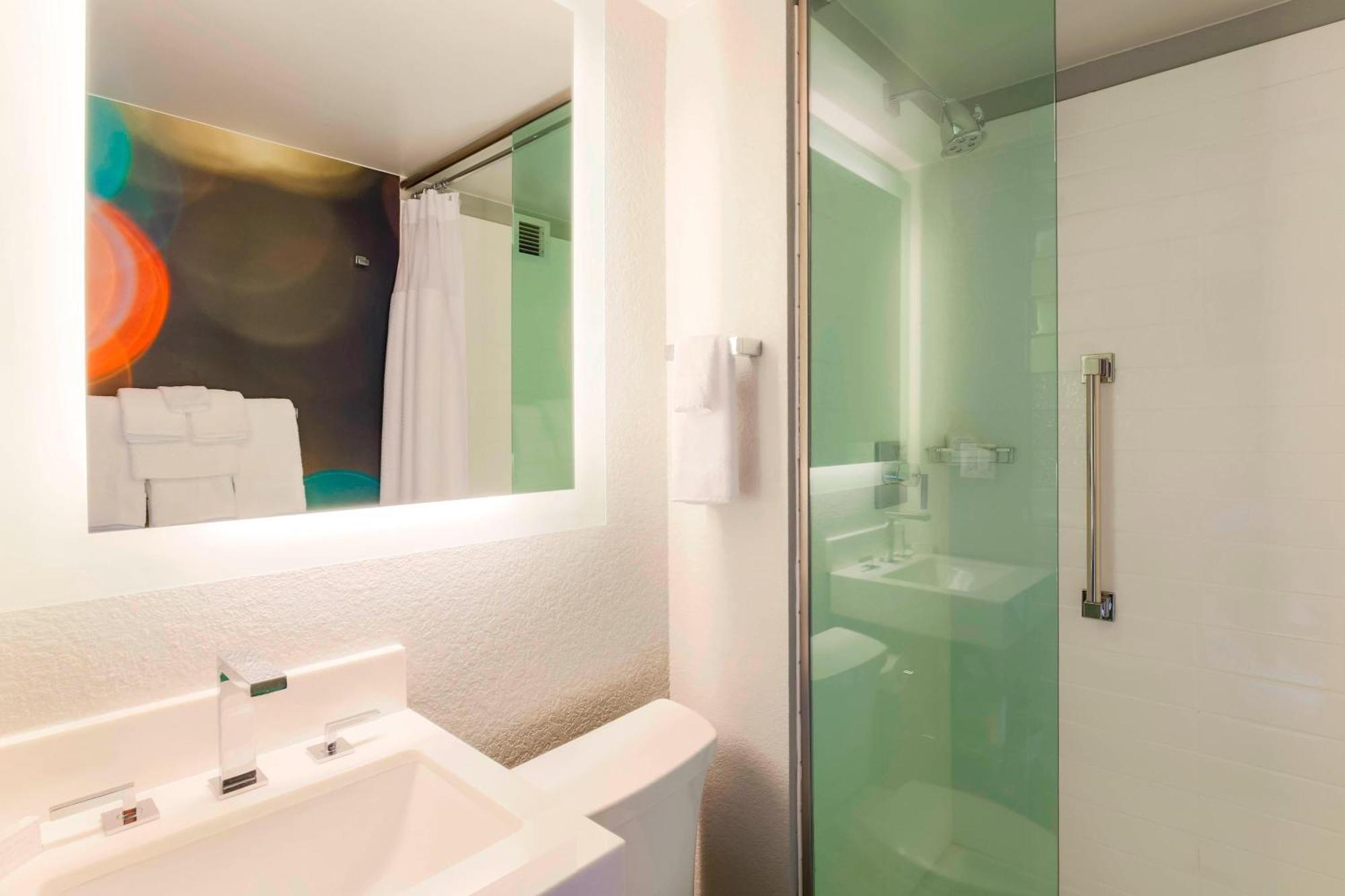 Courtyard By Marriott Union Square Hotel