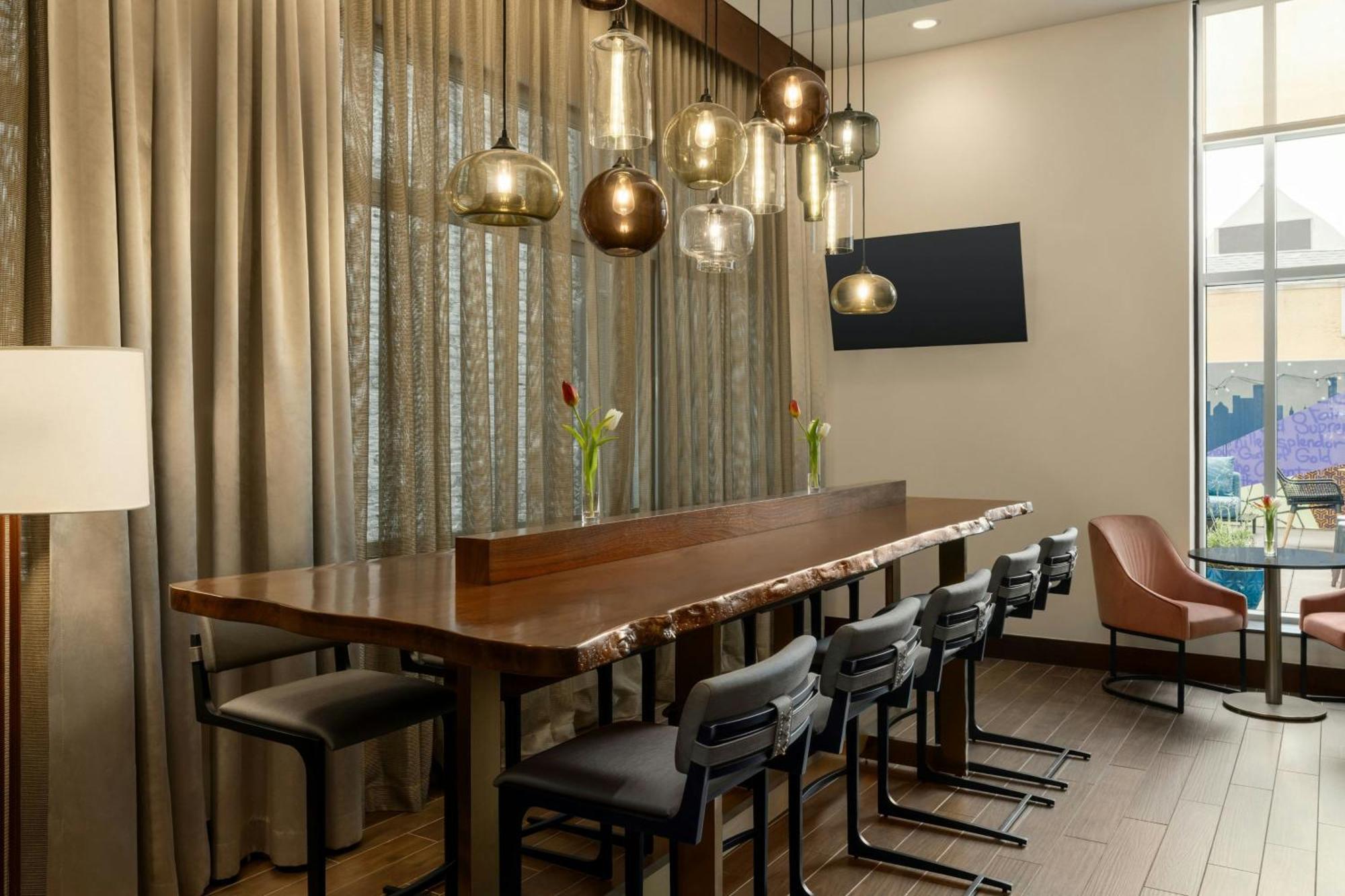 Courtyard By Marriott Union Square Hotel