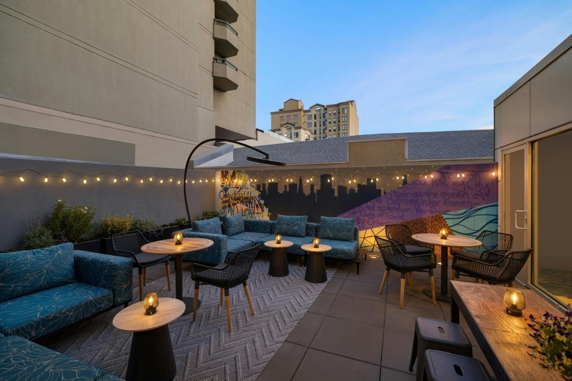 Hotel Courtyard By Marriott Union Square 3*